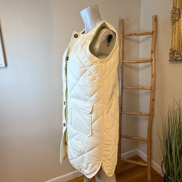 Top It Off Quilted Long Button Up Stadium Style Sleeveless Vest M/L Ivory NWT - Picture 4 of 5
